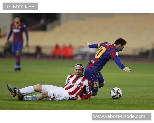 拉什福德在巴萨训练前意外离开甘伯体育城引发关注 拉什福德在巴萨训练前意外离开甘伯体育城引发关注