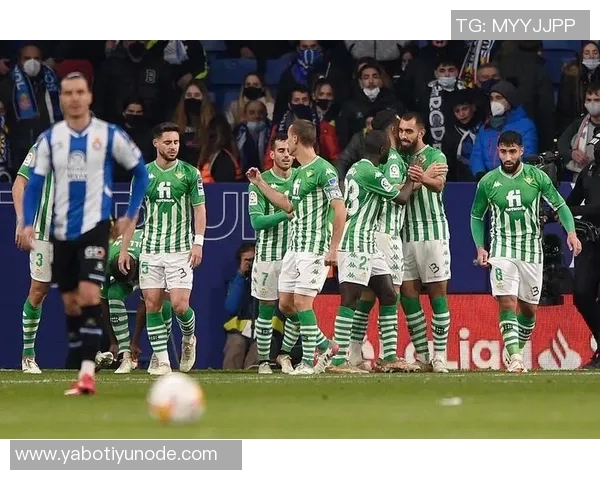 米兰中卫奥多古或将在冬窗外租离队以寻求更多上场机会 米兰中卫奥多古或将在冬窗外租离队以寻求更多上场机会