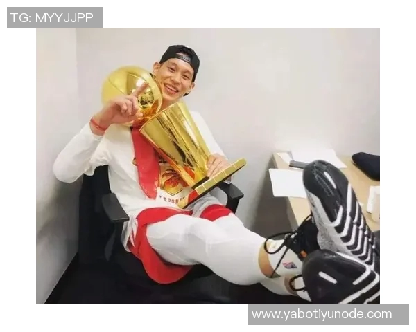 书豪回忆与老詹对抗时的感受直言打到他手腕如撞上坚硬石头