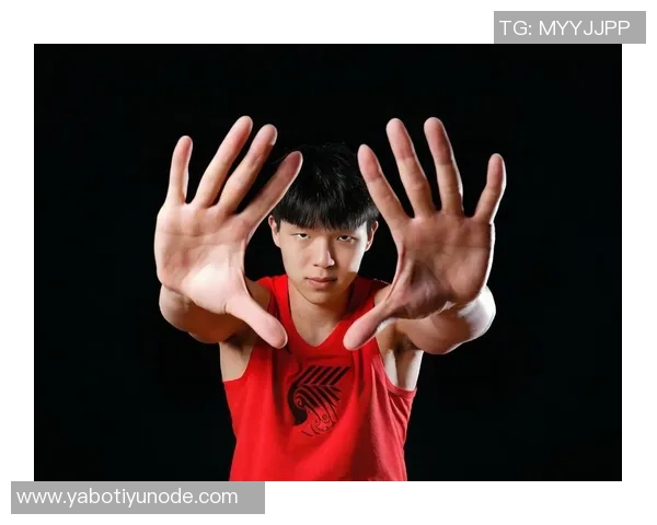 狄龙上半场表现抢眼8中3贡献7分1板3助2断成功对抗杨瀚森