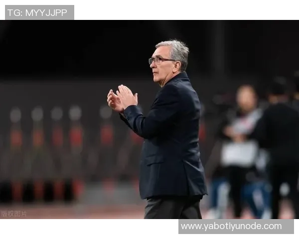 伊万谈国足战术革新：单后腰布局引领现代足球新趋势